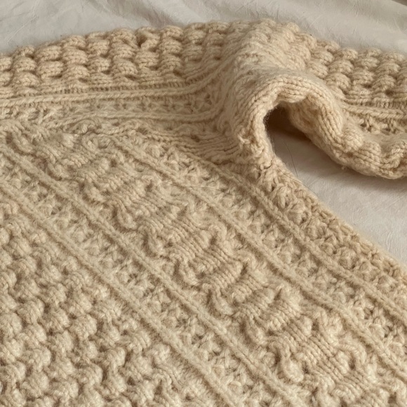 1970s Handmade Malinmor Irish Wool Cream Cable-Knit Sweater, Size XS/S - Picture 8 of 8